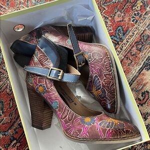 L’Artiste by Spring Step Foxglove Ankle Strap Pump New in Box